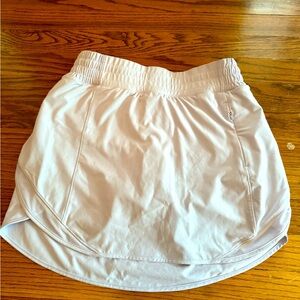 Lululemon Womens Size 6 Hotty Hot HR Skirt Light Lilac Purple